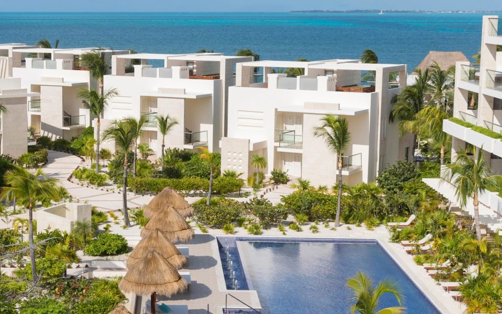 couples-only resorts in Cancun